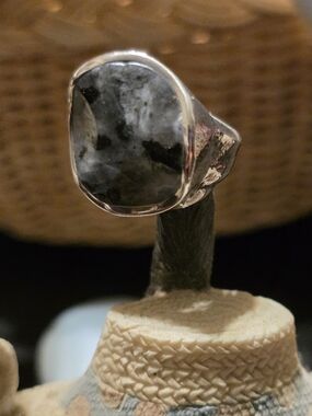 Silpada Silver Ring with Black and Gray Stone